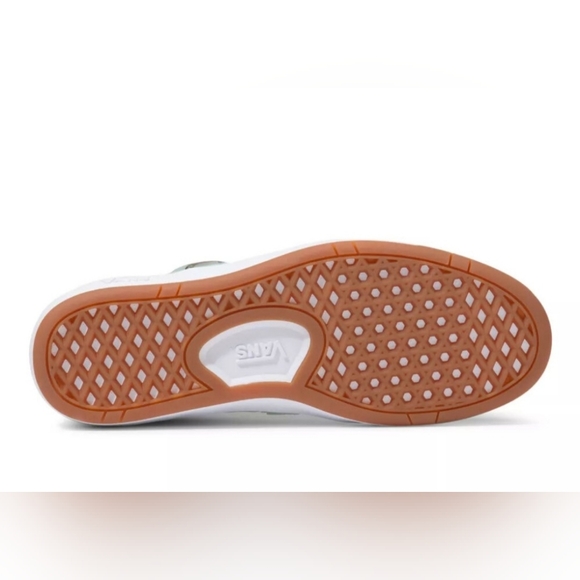 Vans X SpongeBob ComfyCush Lowland - Picture 6 of 16